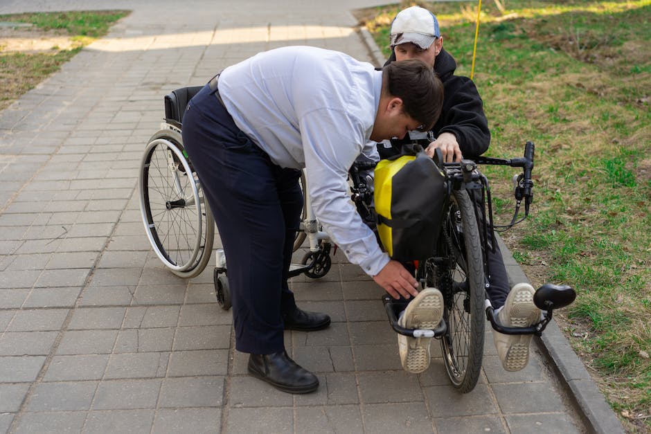 Exploring the Benefits of Power Wheelchairs for Seniors