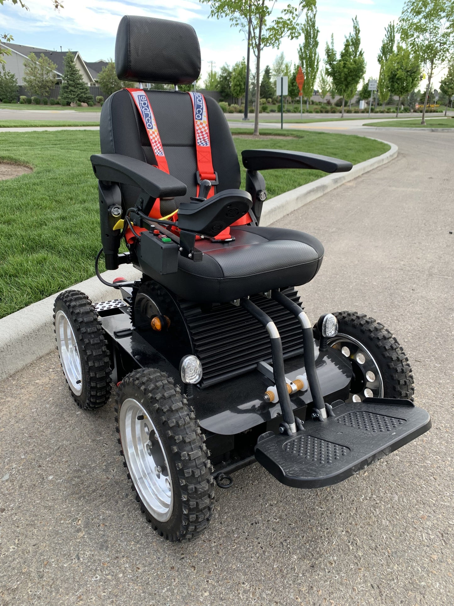 Wheelchair88 PW-4x4Q All-Terrain Power Wheelchair